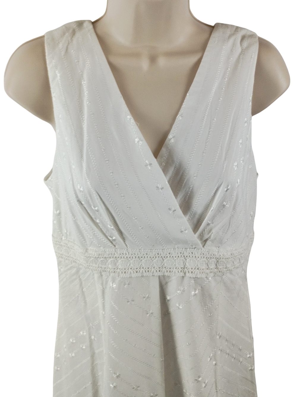 Rabbit Rabbit Rabbit White Embroidered Midi Dress - Picture 3 of 10